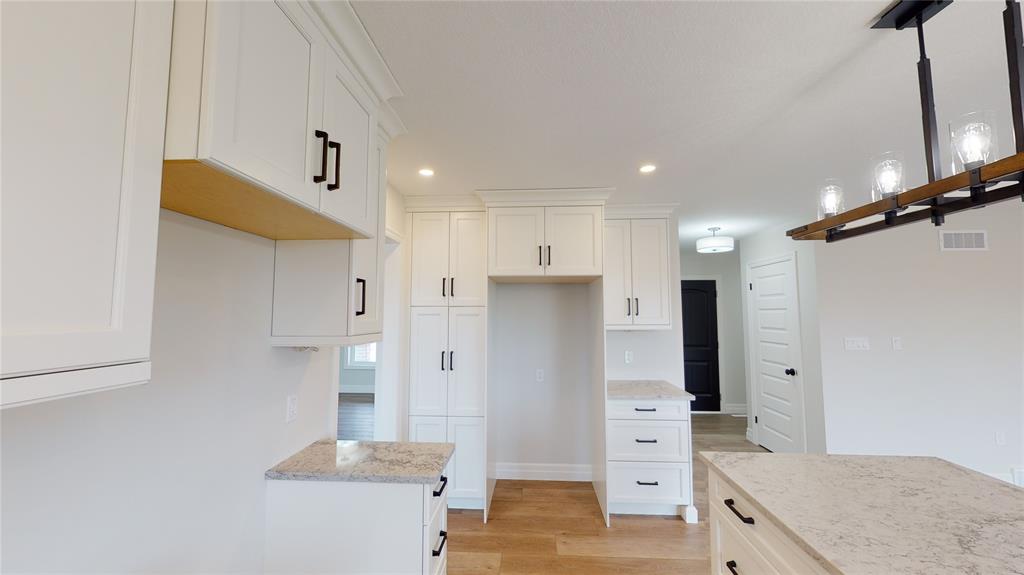 650 Ketter Way, Plympton-Wyoming, Ontario, Canada