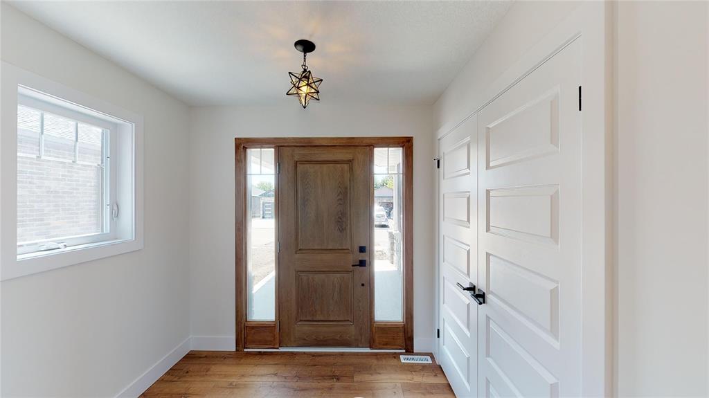 655 Ketter Way , Plympton-Wyoming, Ontario, Canada