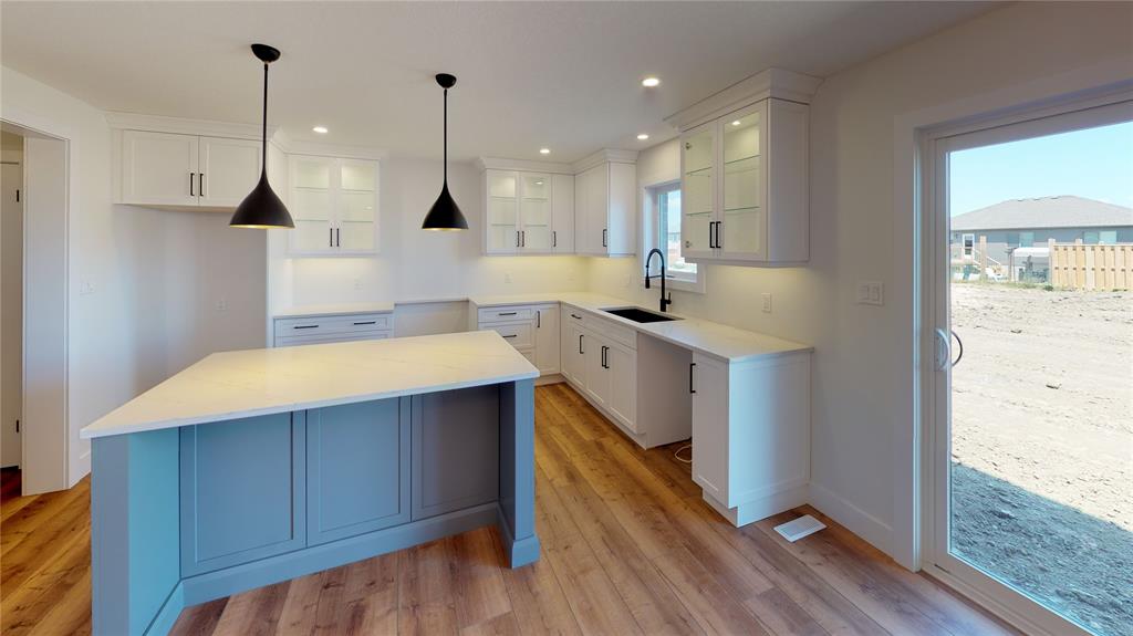 655 Ketter Way , Plympton-Wyoming, Ontario, Canada