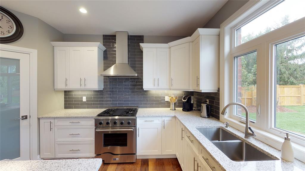 648 Ketter Way, Plympton-Wyoming, Ontario, Canada
