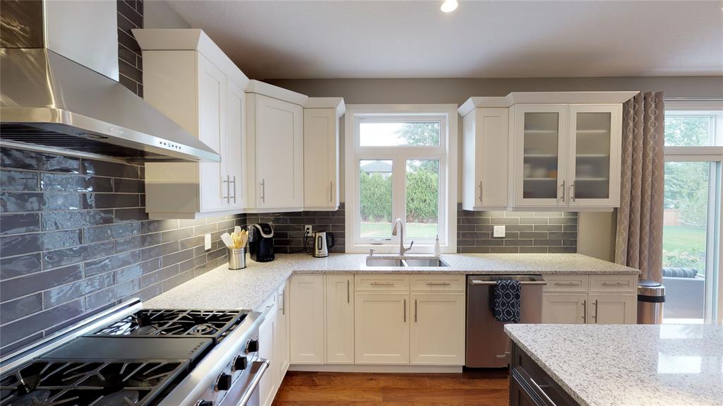 648 Ketter Way, Plympton-Wyoming, Ontario, Canada