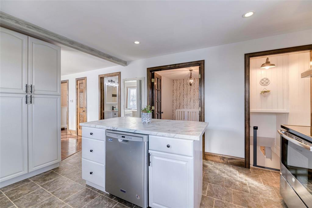 4534 JAMES Street, Oil Springs, Ontario, Canada photo 5