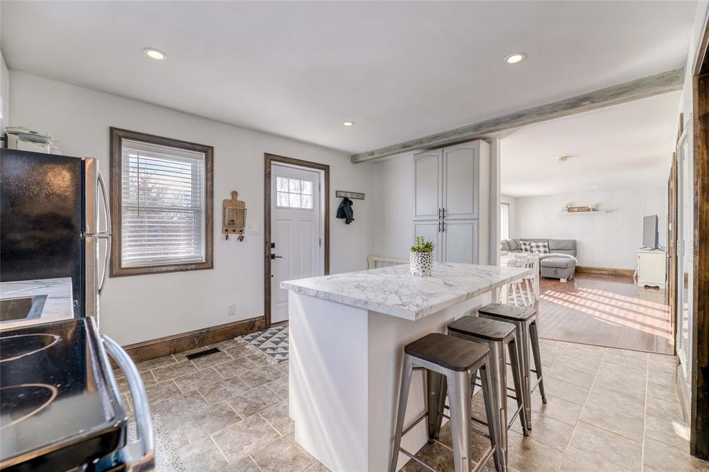 4534 JAMES Street, Oil Springs, Ontario, Canada photo 6