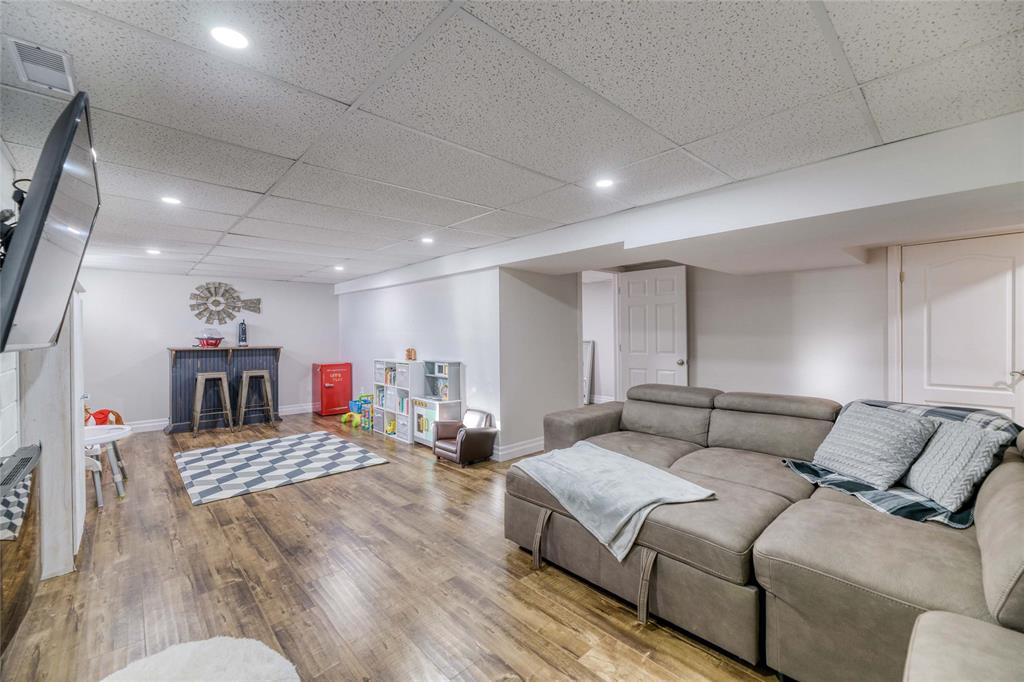 4534 JAMES Street, Oil Springs, Ontario, Canada photo 25