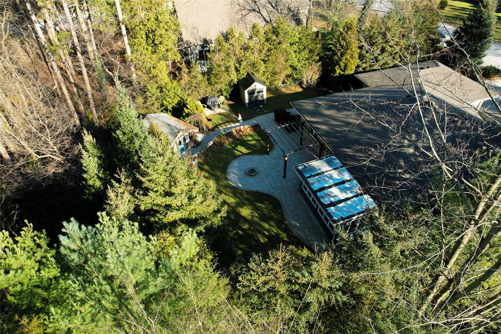 10212 PINEVIEW Crescent, Grand Bend, Ontario, Canada