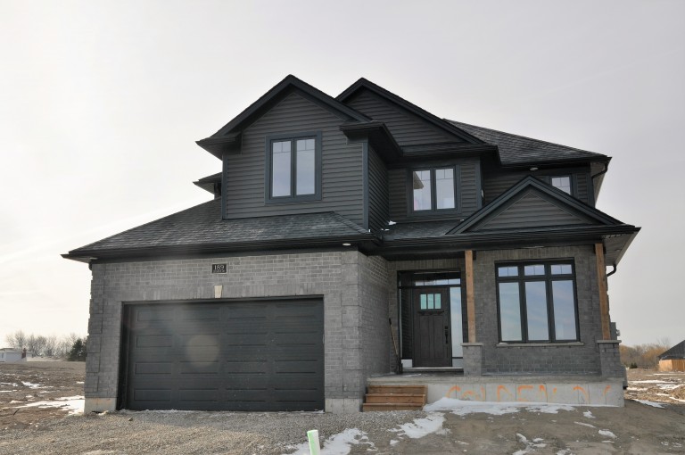 642 Ketter Way, Plympton-Wyoming, Ontario, Canada
