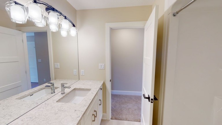649 Ketter Way, Plympton-Wyoming, Ontario, Canada