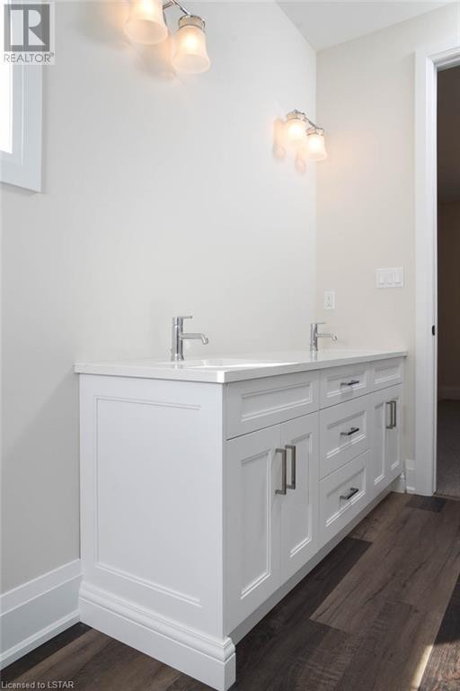 653 Ketter Way, Plympton-Wyoming, Ontario, Canada