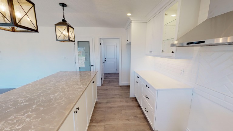 668 Ketter Way, Plympton-Wyoming, Ontario, Canada