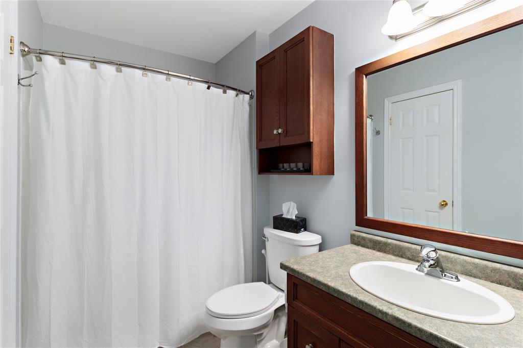 476 SYCAMORE Crescent, Plympton-Wyoming, Ontario, Canada photo 12