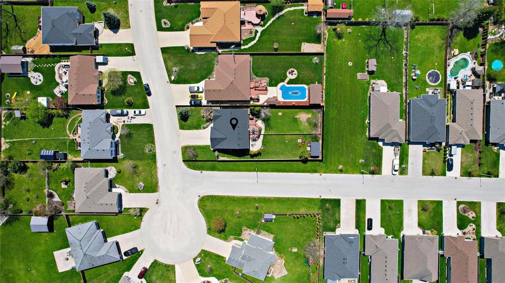 476 SYCAMORE Crescent, Plympton-Wyoming, Ontario, Canada photo 40
