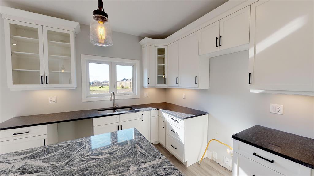 666 KETTER Way, Plympton-Wyoming, Ontario, Canada