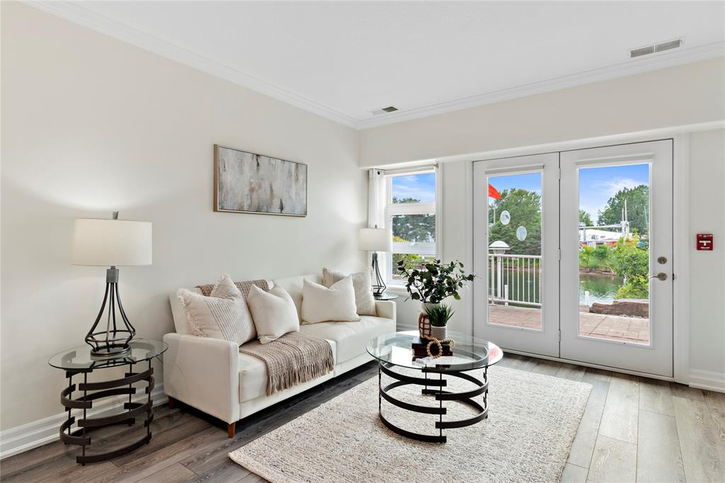 1550 VENETIAN Boulevard Unit# 102, Point Edward, Ontario, Canada