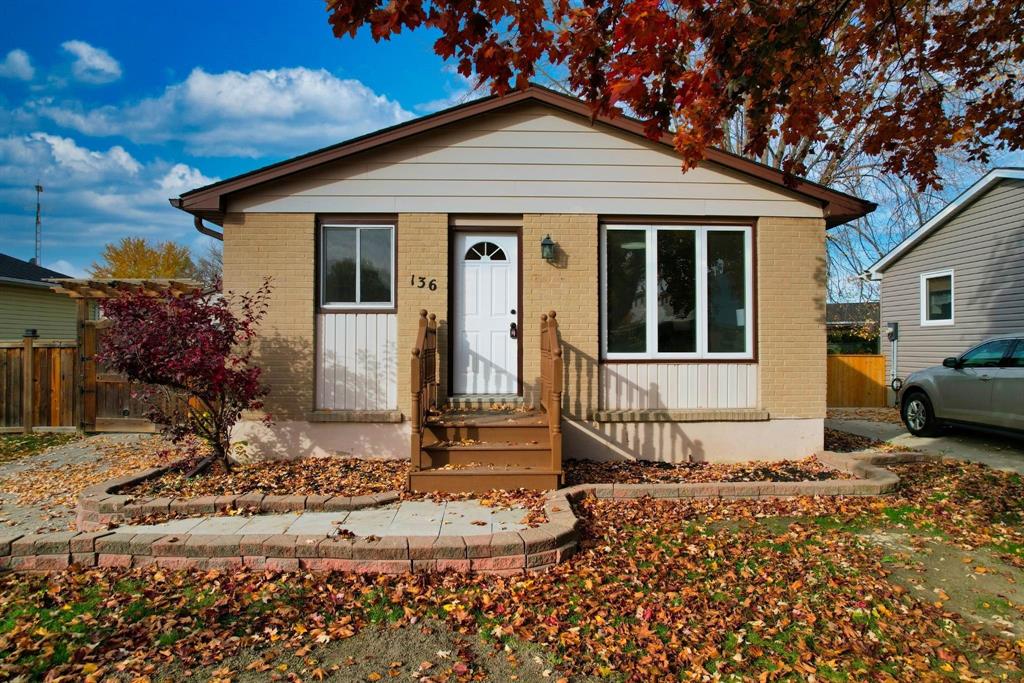 136 BEDFORD Crescent, Sarnia, Ontario, Canada