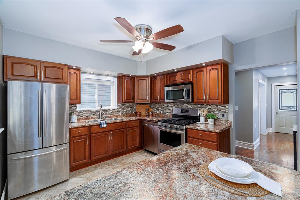 182 COLLINGWOOD Street, Sarnia, Ontario, Canada photo 11