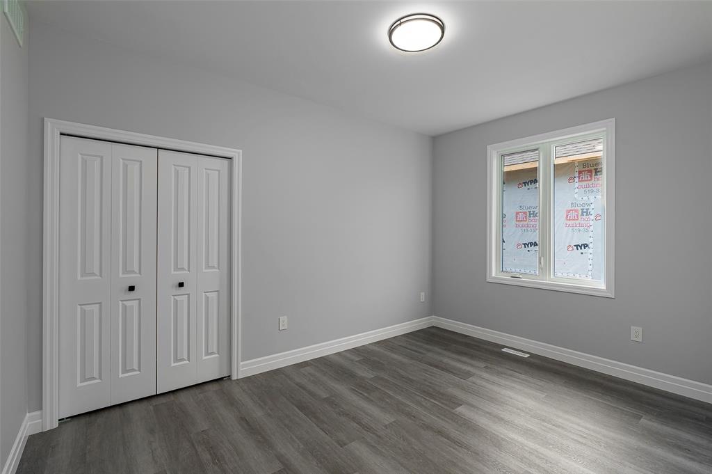 3609 QUEEN Street, Plympton-Wyoming, Ontario, Canada