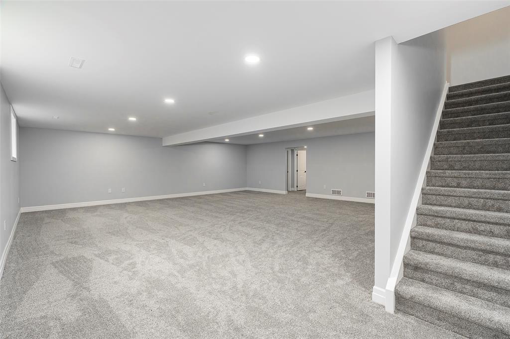 3609 QUEEN Street, Plympton-Wyoming, Ontario, Canada