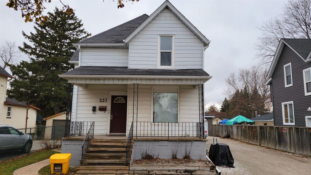 257 VIDAL Street South Unit# UPPER, Sarnia, Ontario, Canada