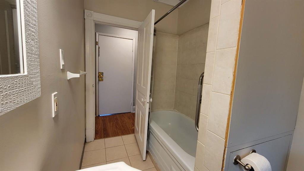 257 VIDAL Street South Unit# UPPER, Sarnia, Ontario, Canada