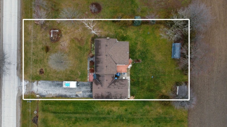 6821 Egremont Road, Warwick, Ontario, Canada