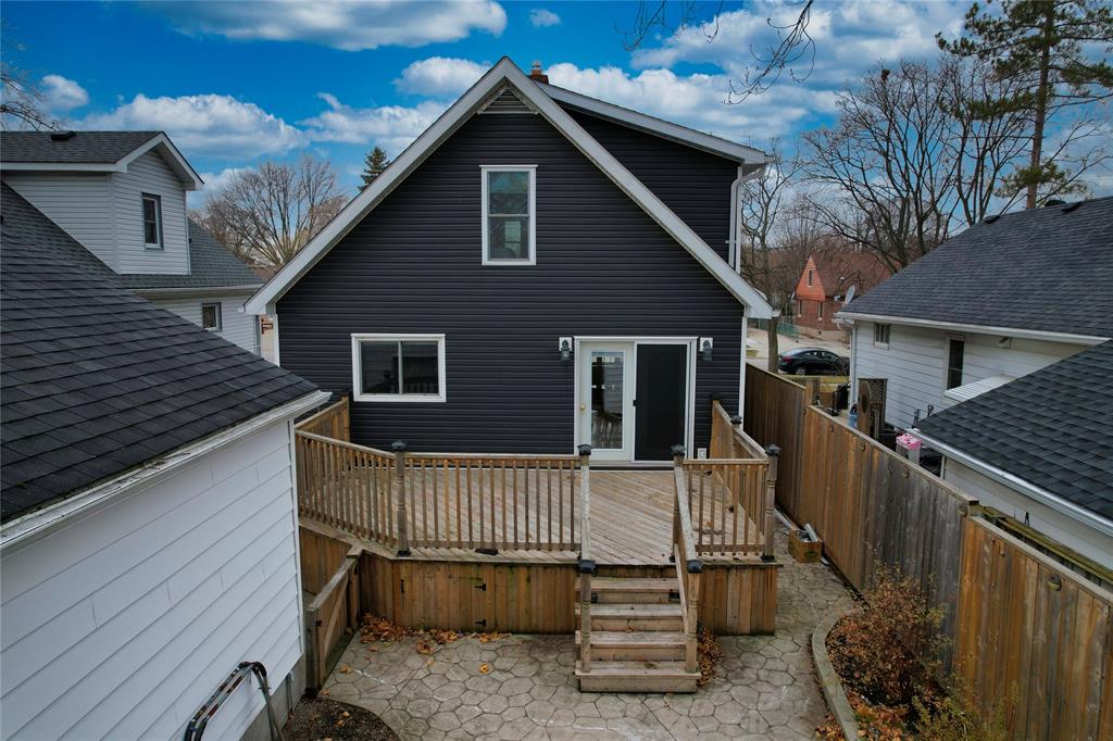182 COLLINGWOOD Street, Sarnia, Ontario, Canada