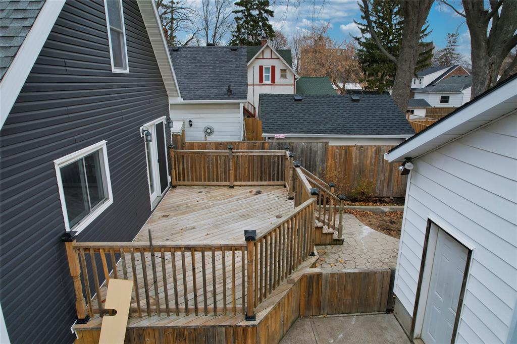 182 COLLINGWOOD Street, Sarnia, Ontario, Canada
