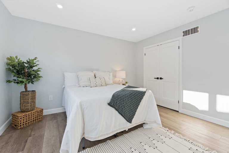 223 Essex Street, Sarnia, Ontario, Canada