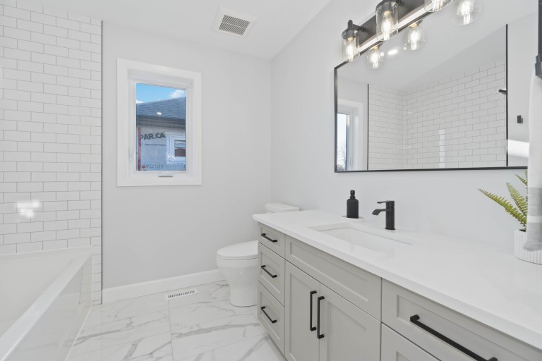 223 Essex Street, Sarnia, Ontario, Canada