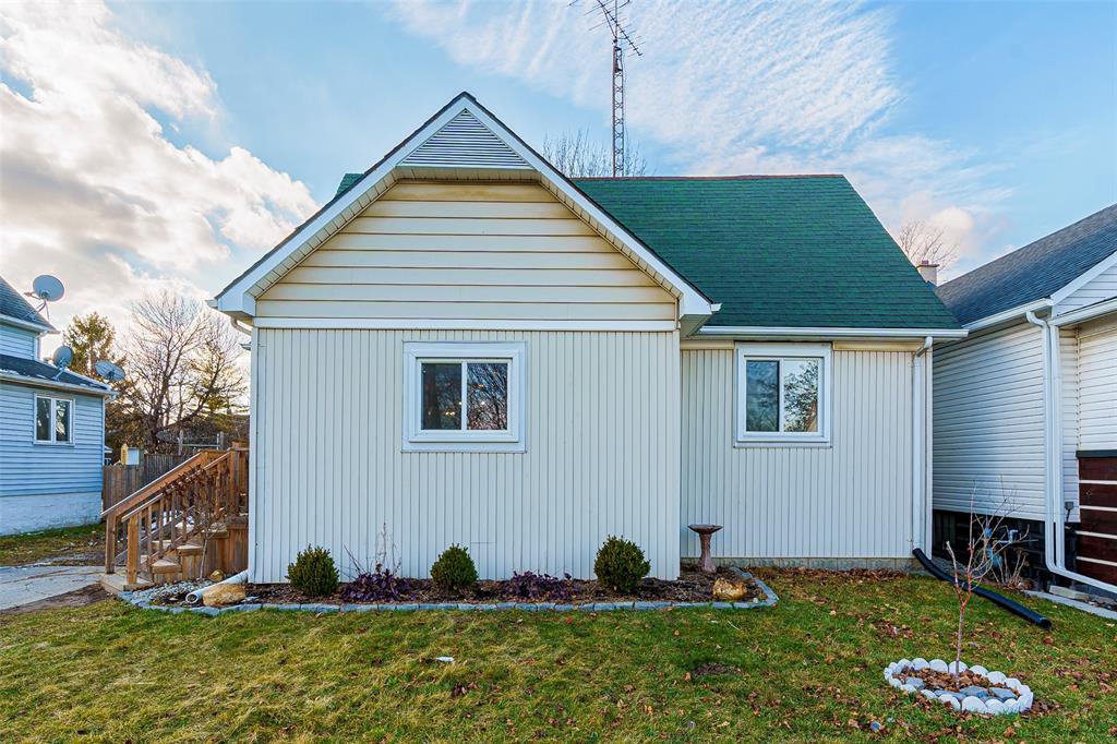 183 MITTON Street South, Sarnia, Ontario, Canada