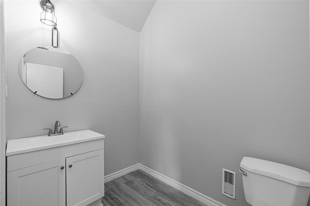 183 MITTON Street South, Sarnia, Ontario, Canada