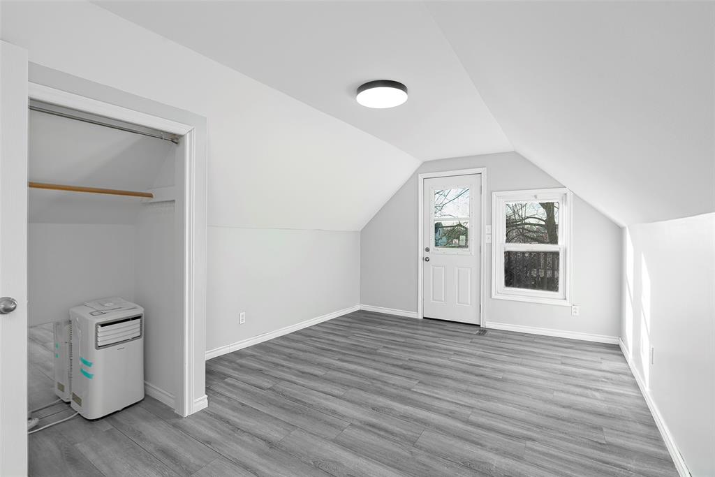 183 MITTON Street South, Sarnia, Ontario, Canada
