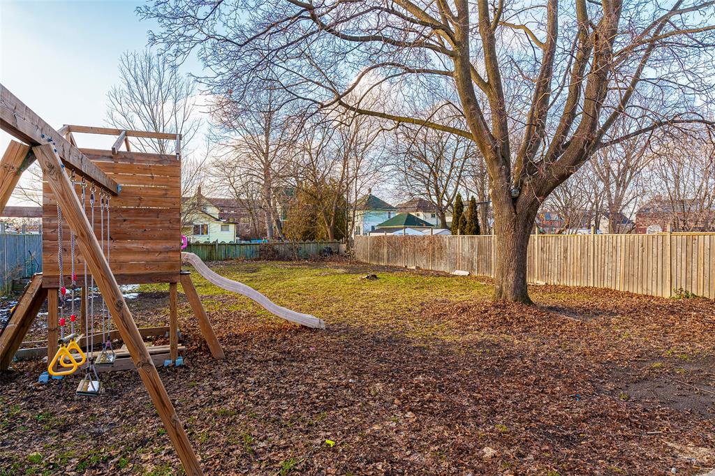 183 MITTON Street South, Sarnia, Ontario, Canada
