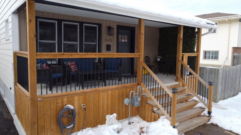 345 Russell Street North, Sarnia, Ontario, Canada
