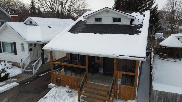 345 Russell Street North, Sarnia, Ontario, Canada