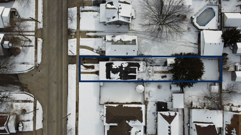 345 Russell Street North, Sarnia, Ontario, Canada