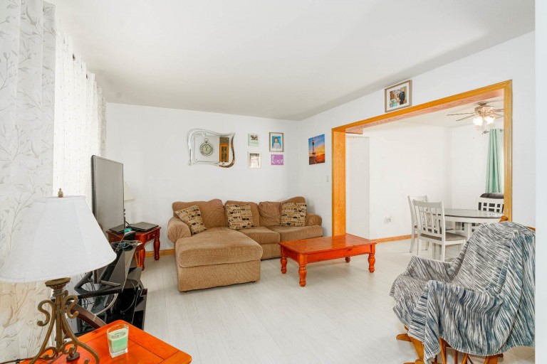 5700 BLACKWELL SIDEROAD #272, Sarnia, Ontario, Canada