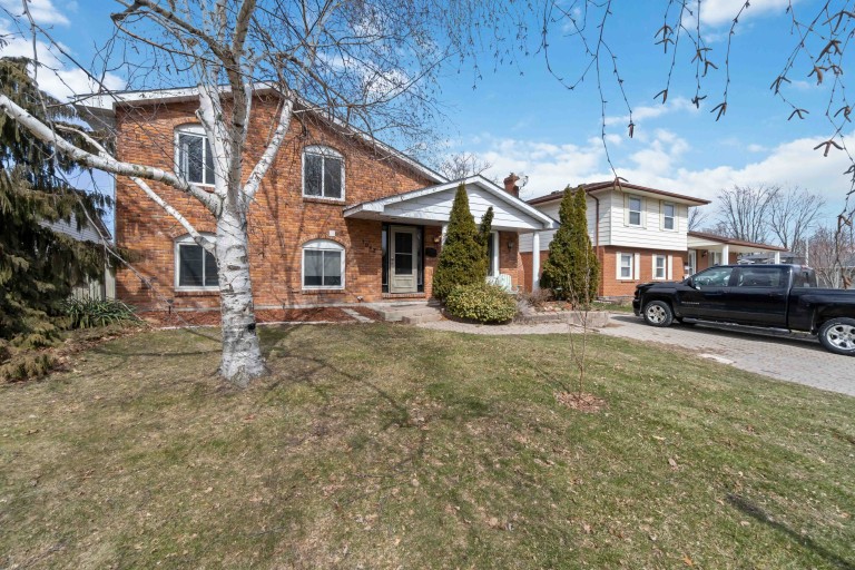1042 Brimwood Crescent, Sarnia, Ontario, Canada