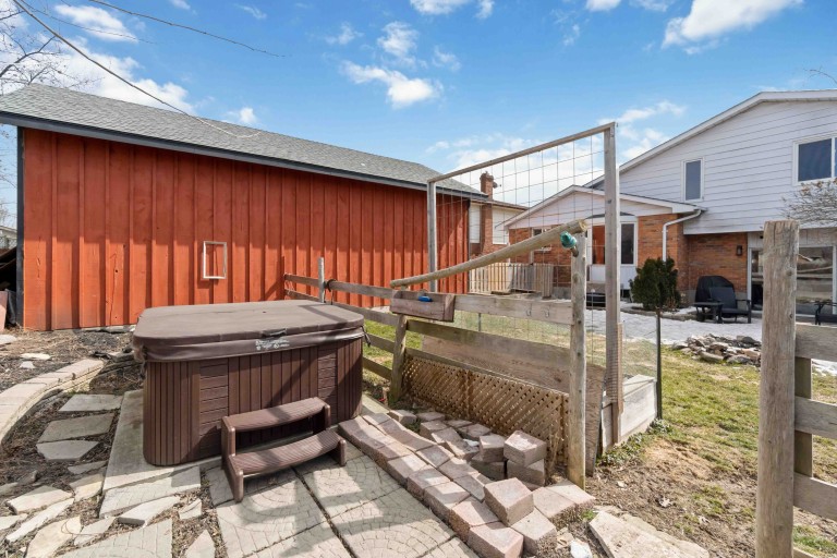1042 Brimwood Crescent, Sarnia, Ontario, Canada
