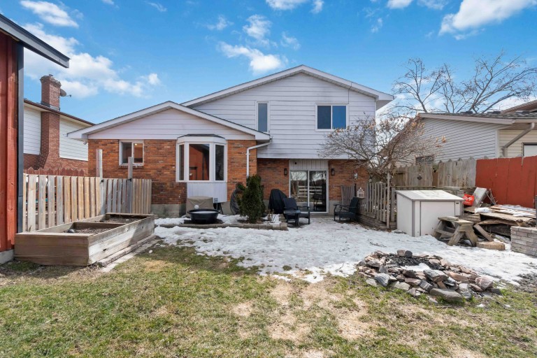 1042 Brimwood Crescent, Sarnia, Ontario, Canada