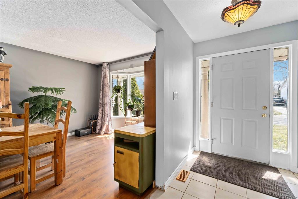 1042 BRIMWOOD Crescent, Sarnia, Ontario, Canada