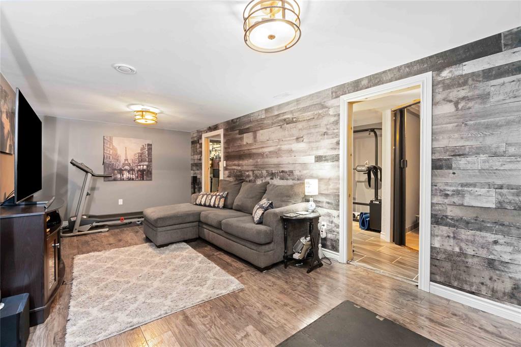 1042 BRIMWOOD Crescent, Sarnia, Ontario, Canada