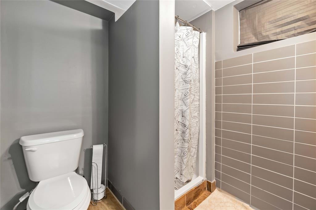 1042 BRIMWOOD Crescent, Sarnia, Ontario, Canada