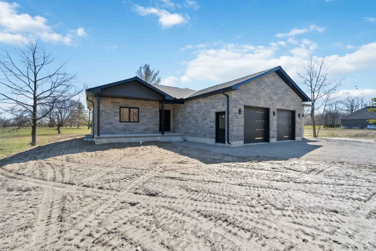 9186 Indian Hills Trail, Lambton Shores, Ontario, Canada
