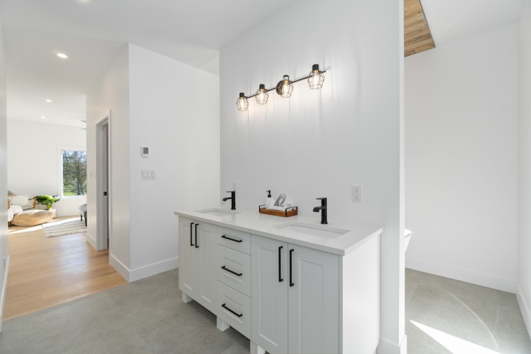 9186 Indian Hills Trail, Lambton Shores, Ontario, Canada