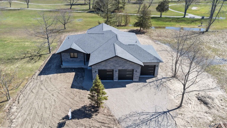 9186 Indian Hills Trail, Lambton Shores, Ontario, Canada