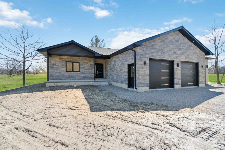 9186 Indian Hills Trail, Lambton Shores, Ontario, Canada