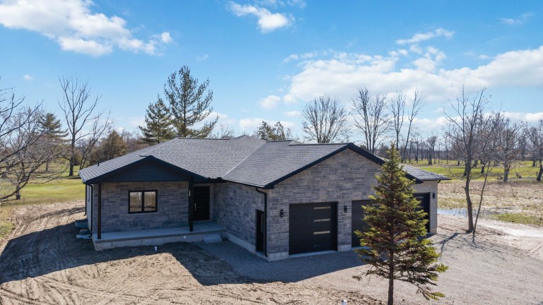9186 Indian Hills Trail, Lambton Shores, Ontario, Canada