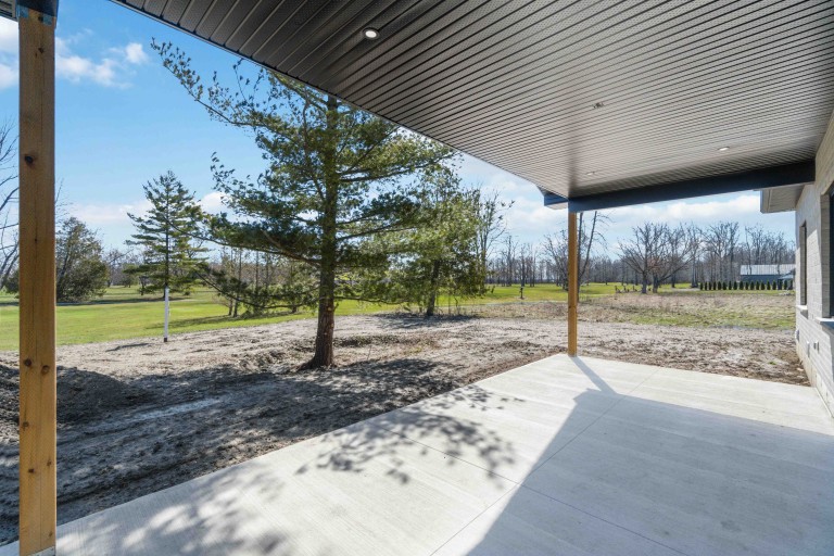 9186 Indian Hills Trail, Lambton Shores, Ontario, Canada