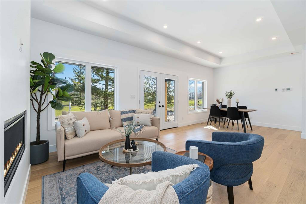 9186 INDIAN HILLS Trail, Lambton Shores, Ontario, Canada