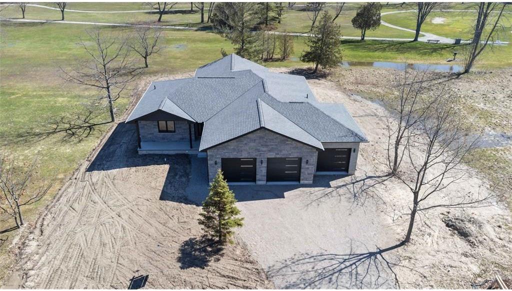 9186 INDIAN HILLS Trail, Lambton Shores, Ontario, Canada